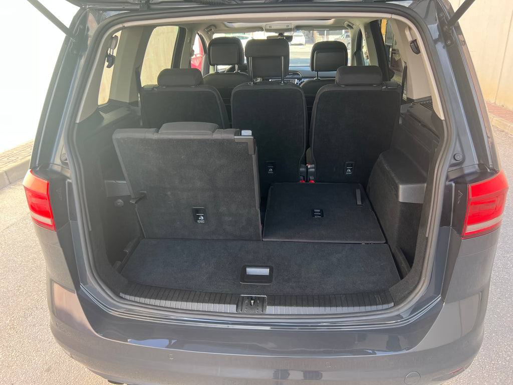 VOLKSWAGEN TOURAN 7 PLAZA