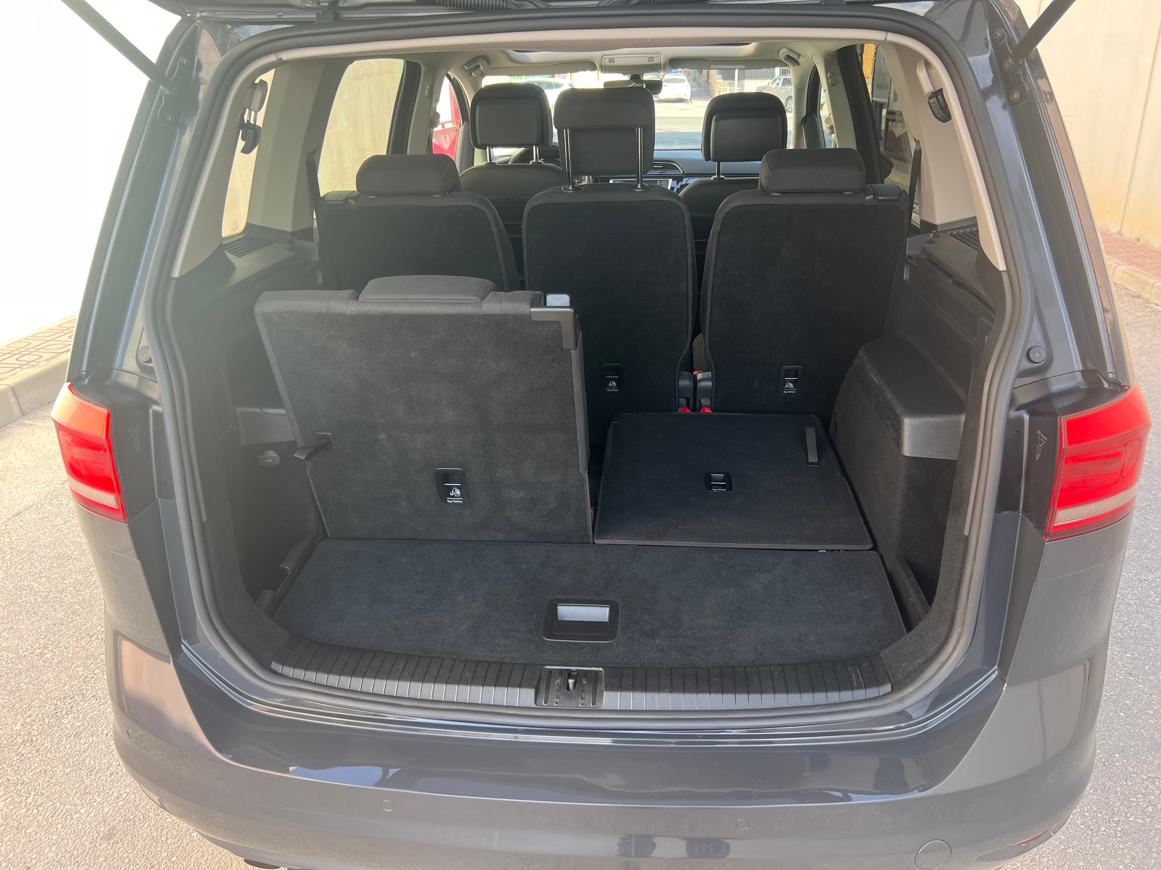 VOLKSWAGEN TOURAN 7 PLAZA