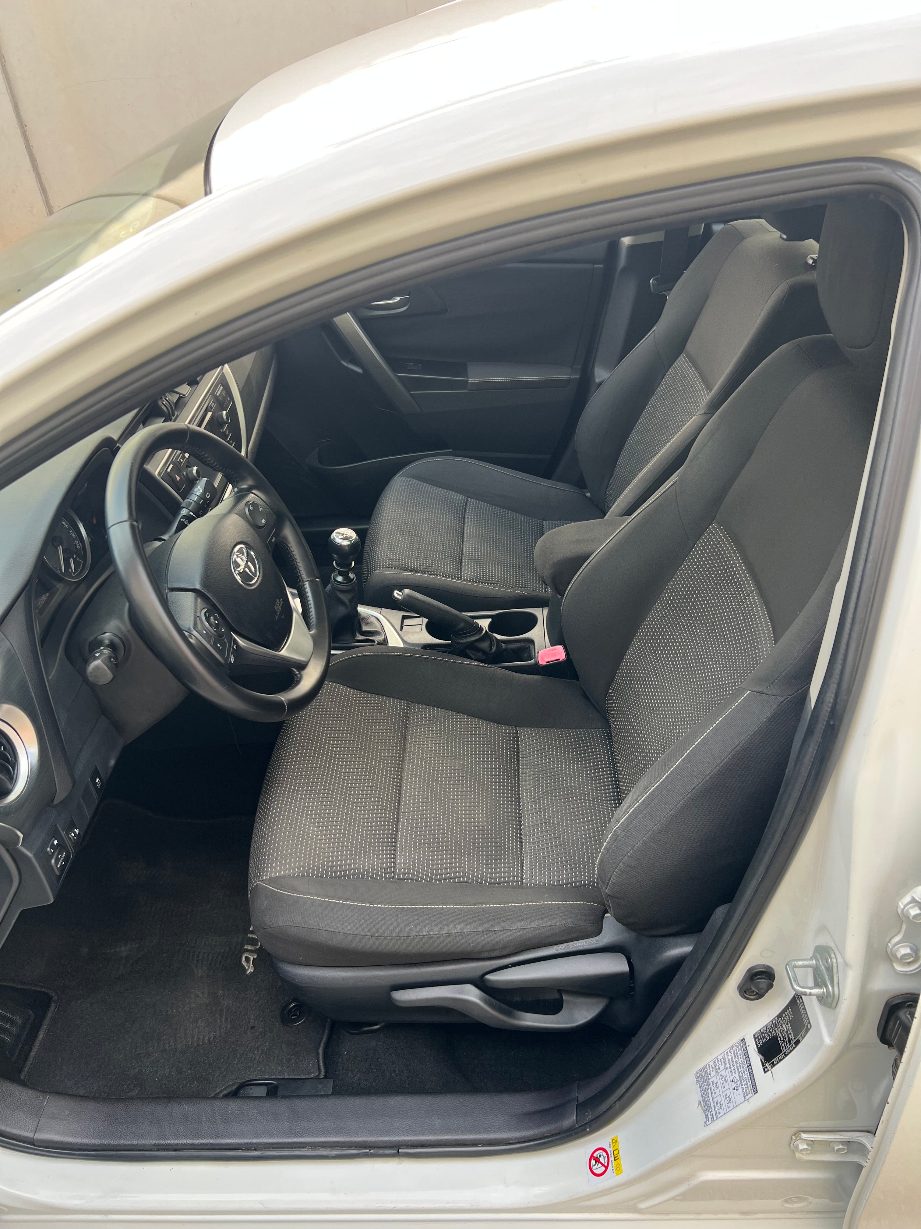 TOYOTA AURIS 1.4D 90 CV